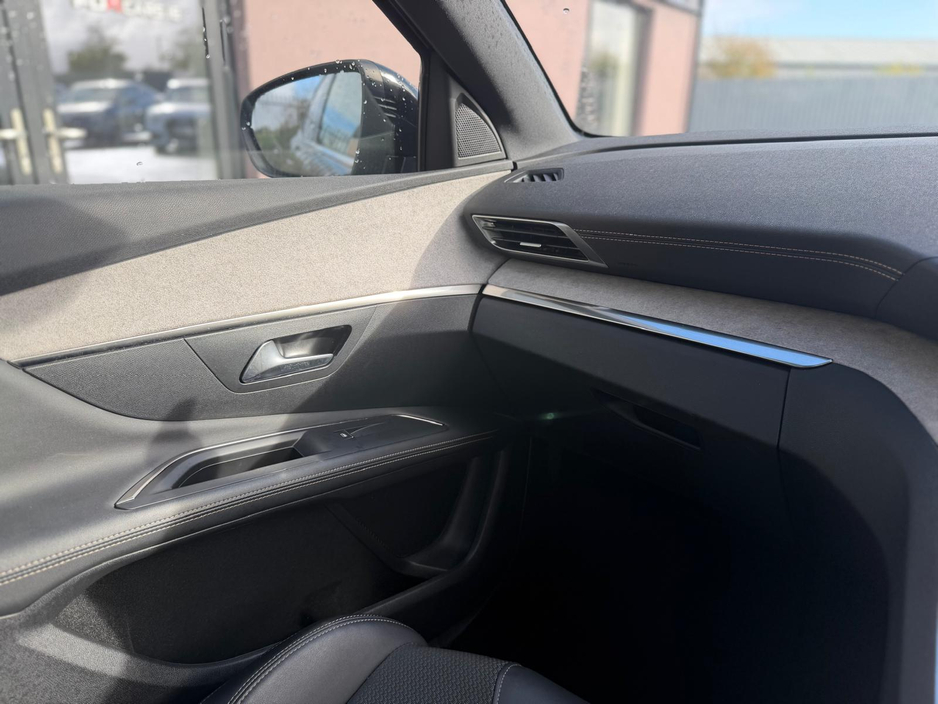 2022 Peugeot 3008 1.6L Hybrid For Sale Images