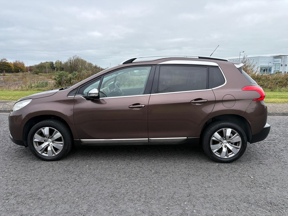 Peugeot 2008 1.2 Petrol — thumbnail 4