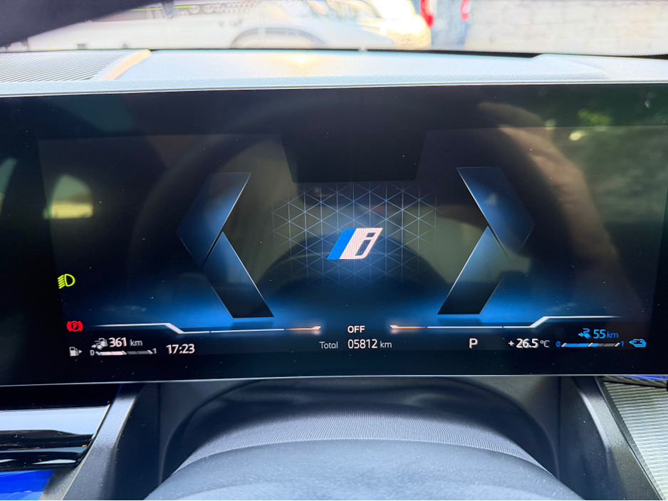 2025 BMW 5 Series 2L Petrol Plug-in Hybrid For Sale Images