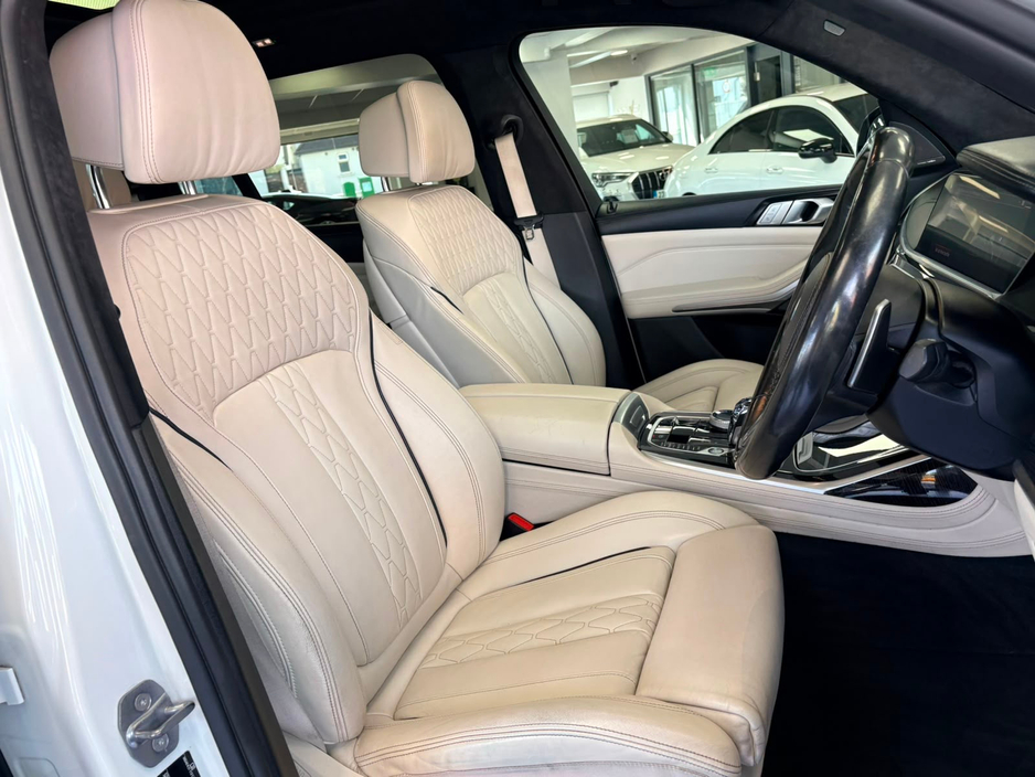 2019 BMW X7 3L Diesel For Sale Images