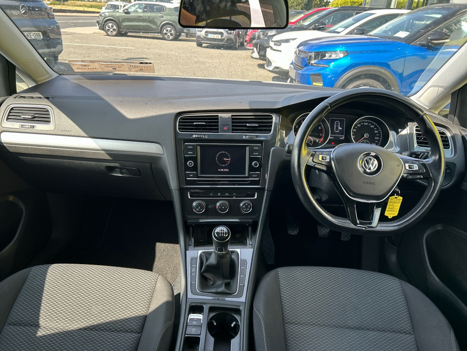 2021 Volkswagen Golf 1L Petrol For Sale Images