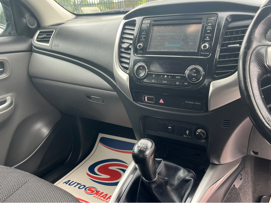 2019 Mitsubishi L200 2.4L Diesel For Sale Images