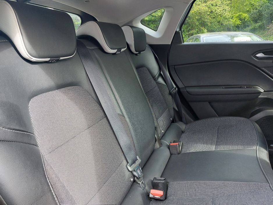 2023 Renault Captur 1L Petrol For Sale Images