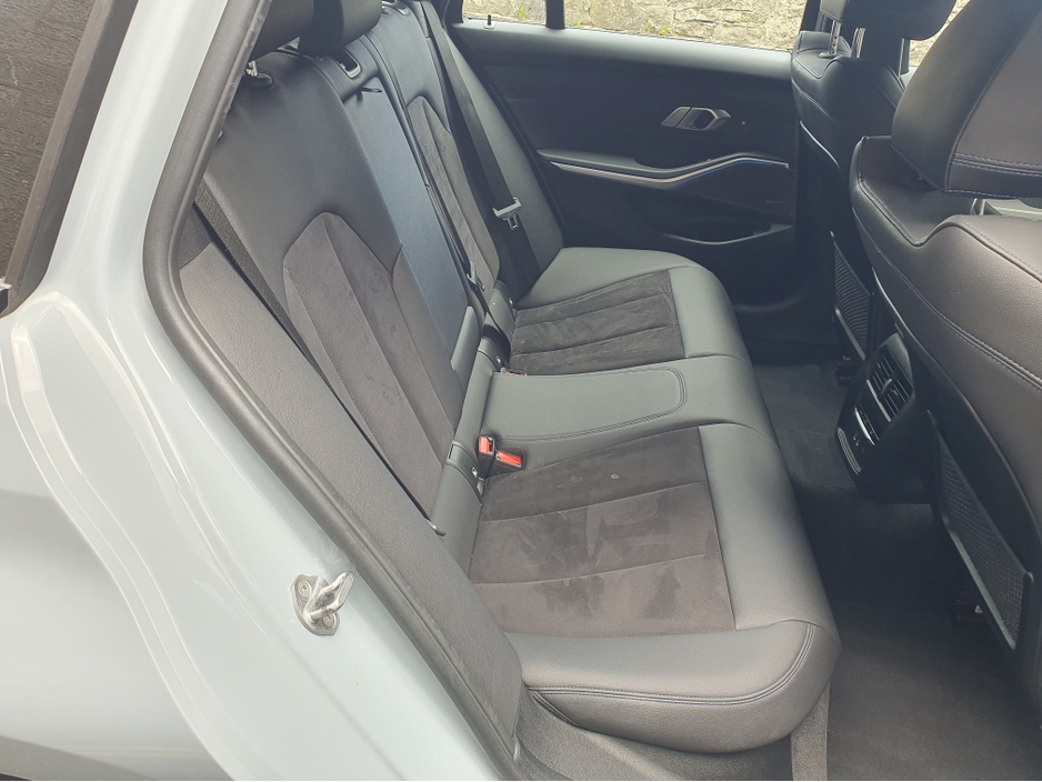 2023 BMW 3 Series 2L Petrol Plug-in Hybrid For Sale Images