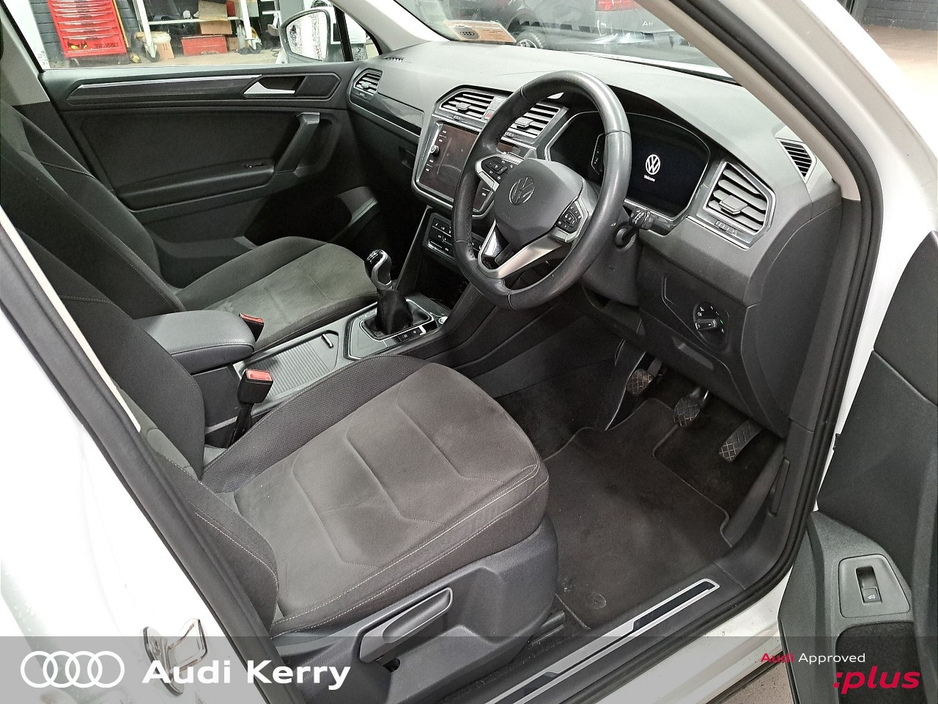 Volkswagen Tiguan 2.0TDI 150BHP ELEGANCE — thumbnail 14