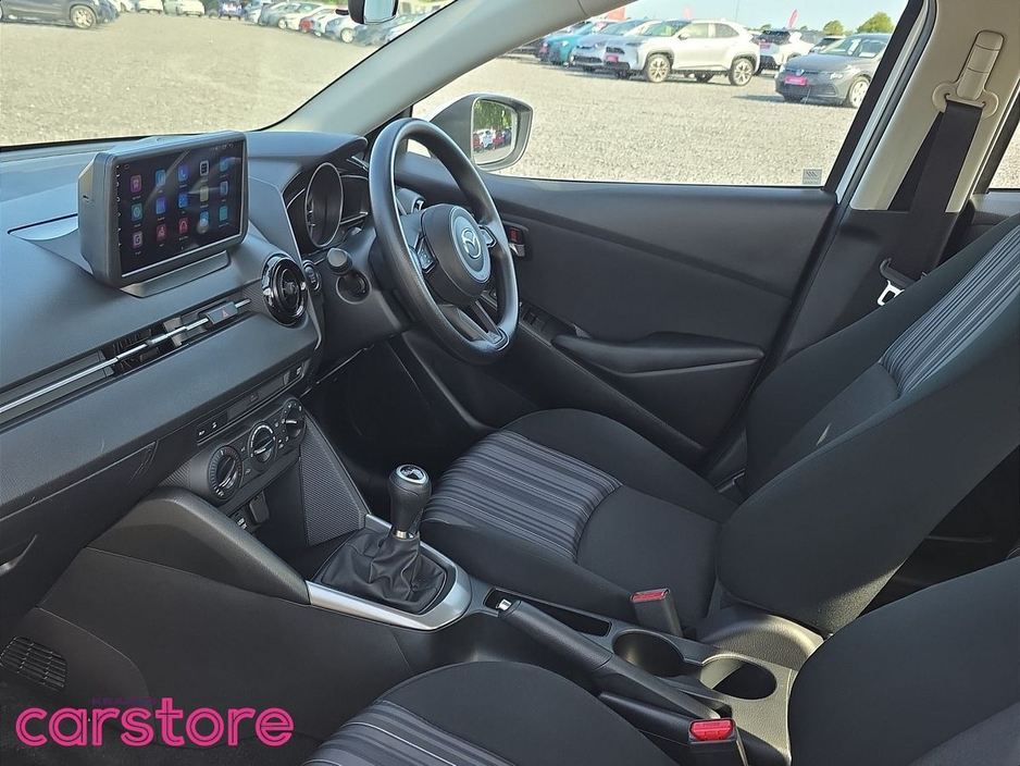 Mazda Demio Mazda 2 Saloon — thumbnail 9