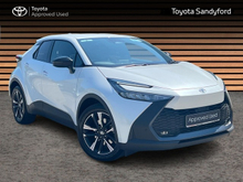 Toyota C-HR 2.0 PHEV SPORT AUTO // HEATED SEATS // CLIMATE CONTROL // REAR CAMERA // BLIND SPOT MONITOR // FULL WARRANTY