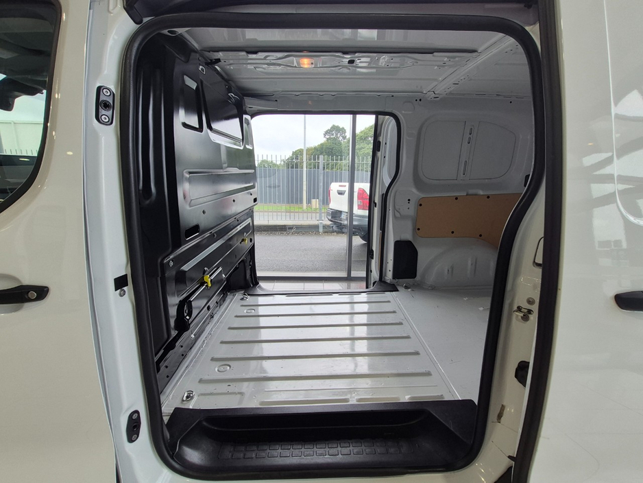 2025 Citroen Dispatch 1.5L Diesel For Sale Images