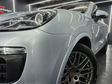 2017 Porsche Cayenne 3L Petrol Plug-in Hybrid For Sale Images