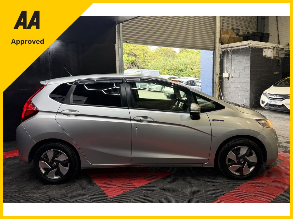 Honda Fit GP5 — thumbnail 12