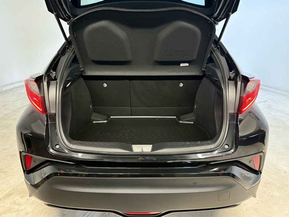 Toyota C-HR Sport Hybrid — thumbnail 10