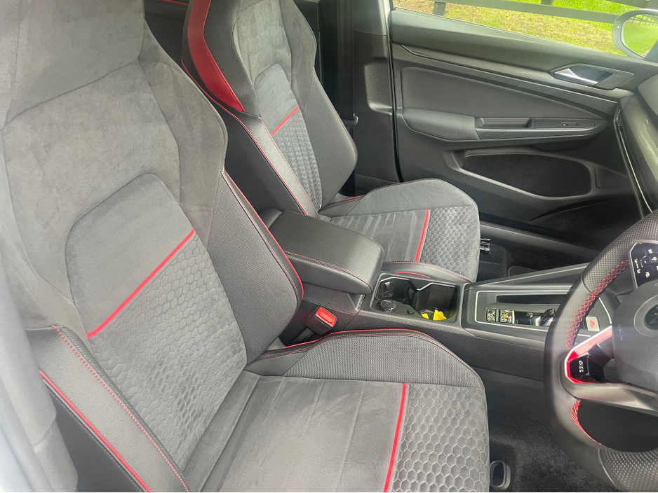 2024 Volkswagen Golf 2L Petrol For Sale Images
