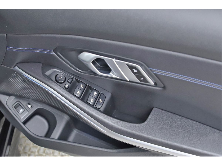 BMW 3 Series 330E M SPORT PHEV *360 PAN CAM*LOW TAX* — thumbnail 25