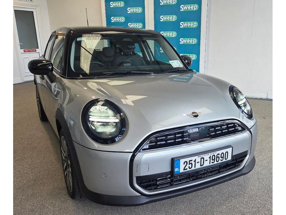2025 MINI Cooper 1.5L Petrol For Sale Images