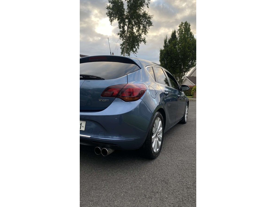 Opel Astra 1.7 SE Hatchback Diesel Manual (130bhp) — thumbnail 2