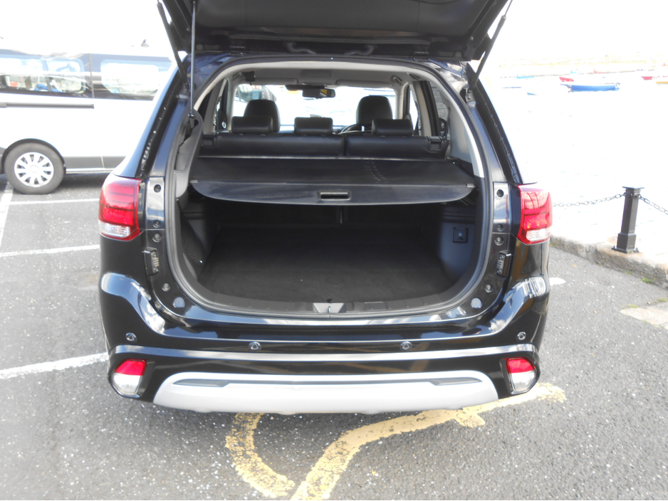 2018 Mitsubishi Outlander 2.4L Petrol Plug-in Hybrid For Sale Images