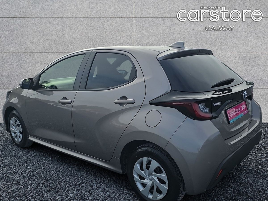 Toyota Yaris Hybrid X — thumbnail 5