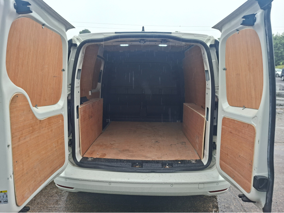 2022 Volkswagen Caddy 2L Diesel For Sale Images