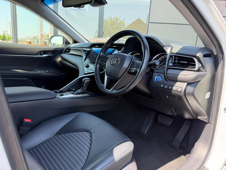 2019 Toyota Camry 2.5L Petrol Hybrid For Sale Images