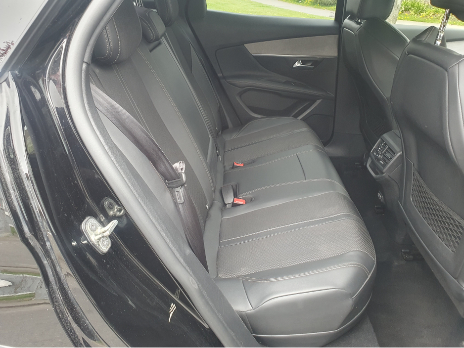2022 Peugeot 3008 1.6L Petrol Plug-in Hybrid For Sale Images