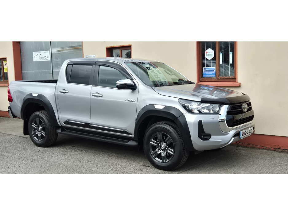 2025 Toyota Hilux 2.8L Diesel For Sale Images