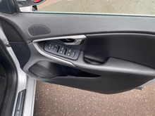 2016 Volvo V40 2L Diesel For Sale Images