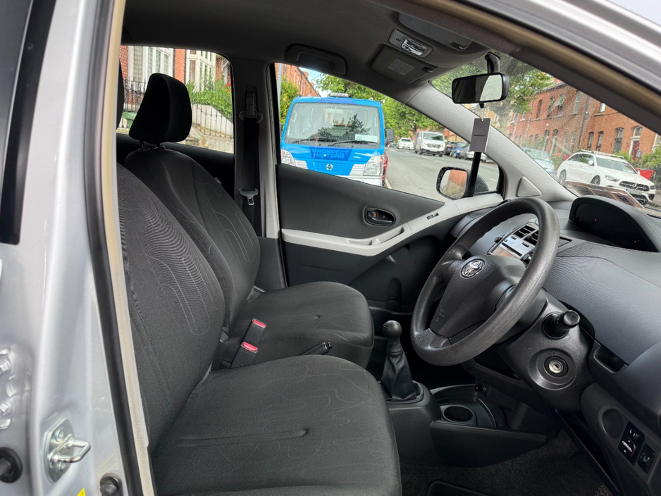 2010 Toyota Yaris 1L Petrol For Sale Images