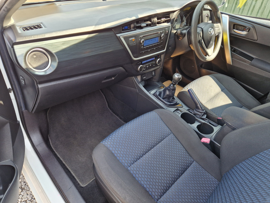 2015 Toyota Auris 1.4L Diesel For Sale Images