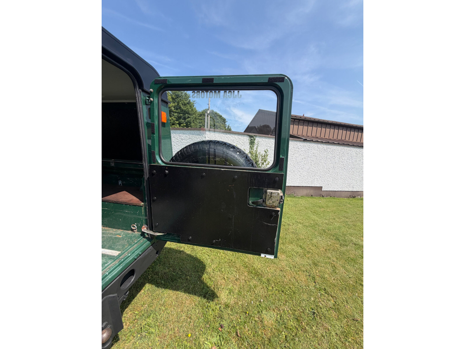 2006 Land Rover Defender 2.5L Diesel For Sale Images