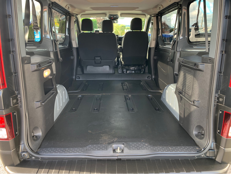 2023 Renault Trafic 2.0L Diesel For Sale Images