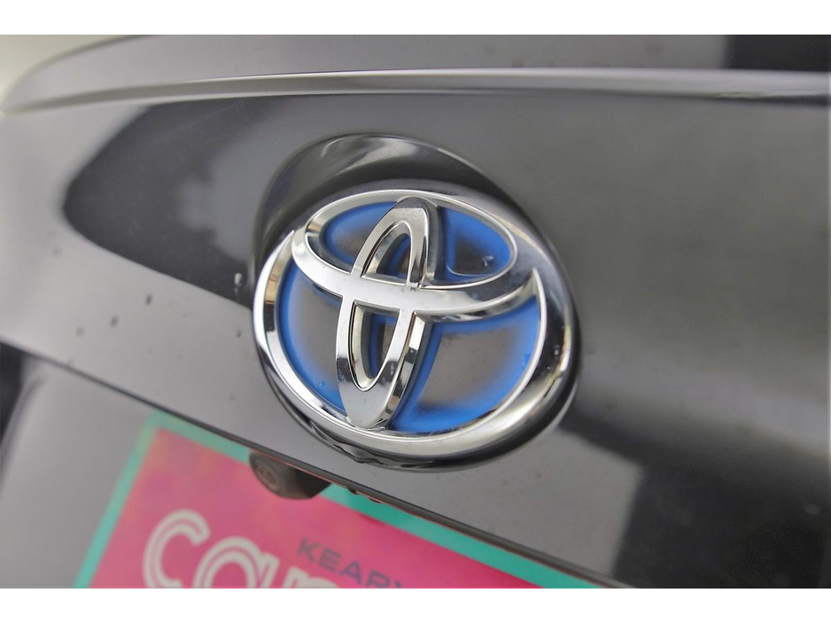 Toyota C-HR 1.8 HYBRID *HALF LEATHER*REVERSE CAM*PARK SENSORS* — thumbnail 28
