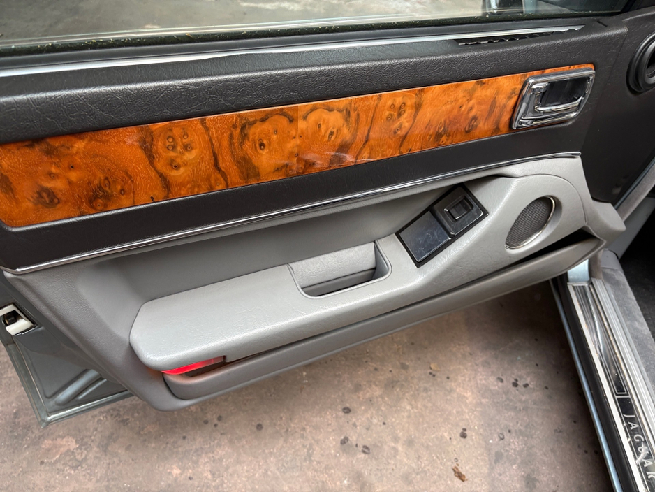 1990 Jaguar XJ6 2.9L Petrol For Sale Images