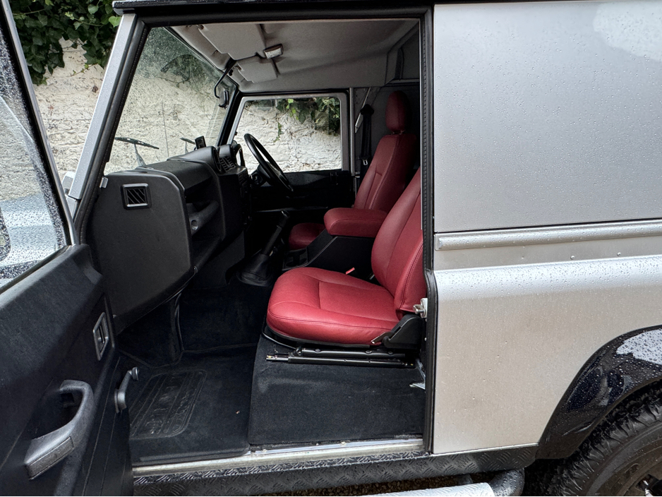 2011 Land Rover Defender 2.4L Diesel For Sale Images