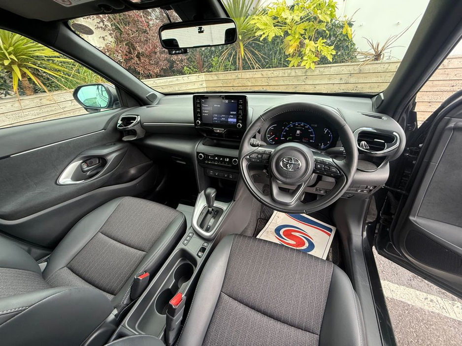Toyota Yaris Cross 1.5 HYBRID / SOL TOP SPEC / LOW MILEAGE / TAX €150 (222 REG) — thumbnail 14