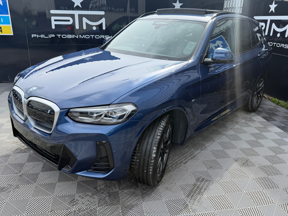 BMW iX3 M SPORT — thumbnail 4