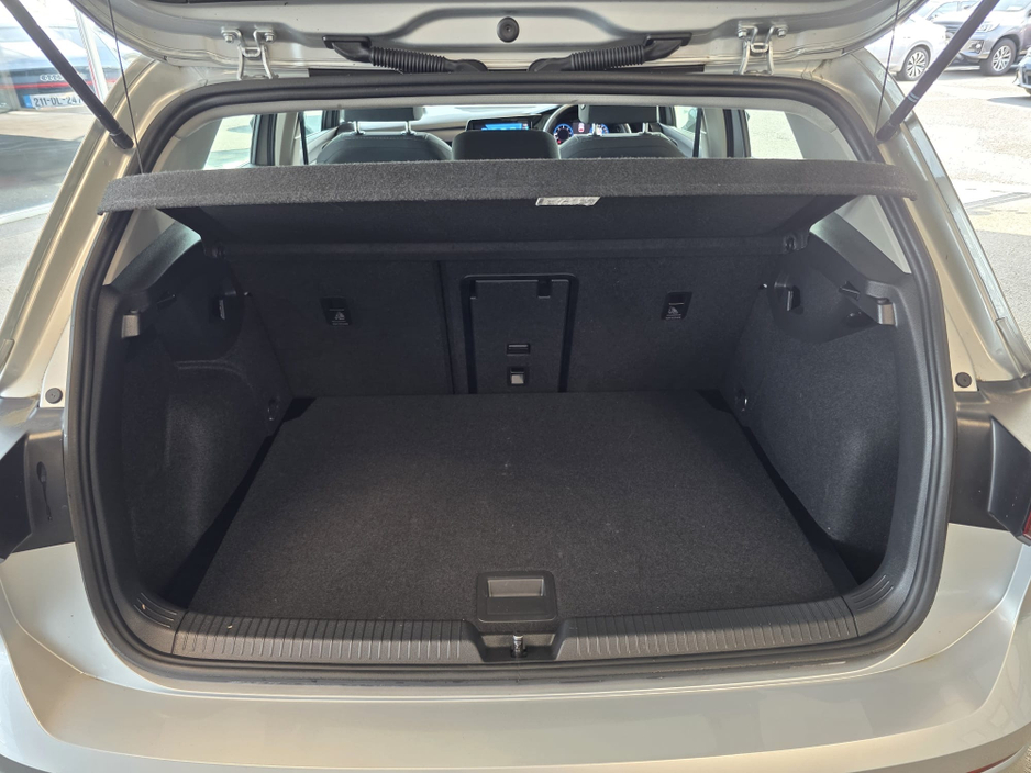 2024 Volkswagen Golf 2L Diesel For Sale Images