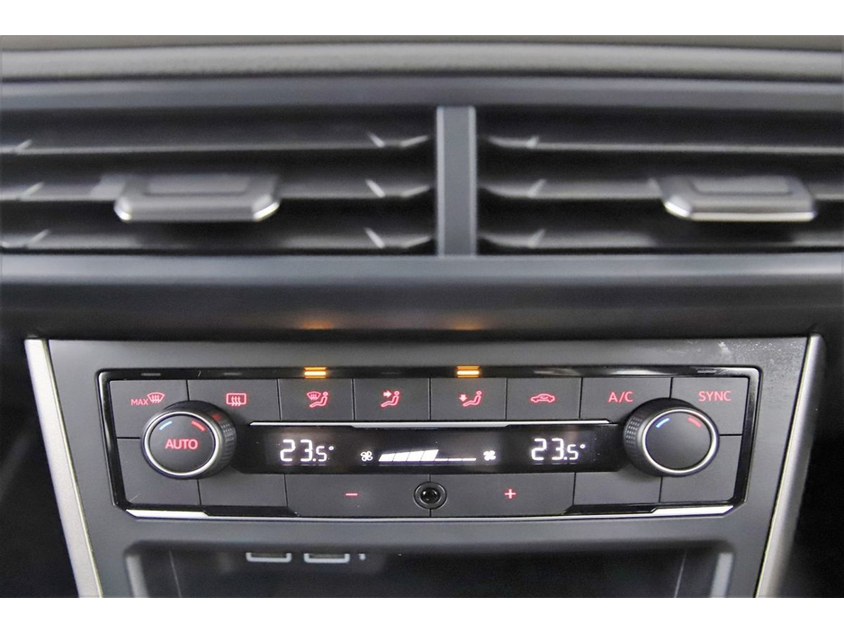 Volkswagen Polo 1.0 TSI DSG COMFORTLINE *CARPLAY*ANDROID*REVERSE CAM* — thumbnail 23