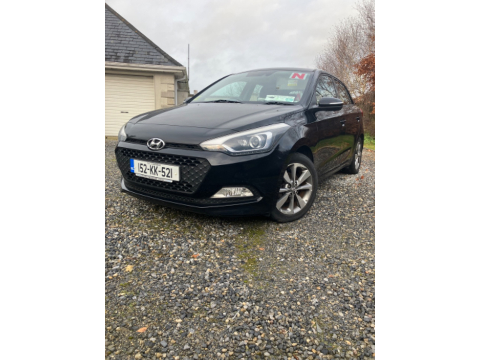 Hyundai i20 1.7 Executive Saloon Petrol Manual (116bhp) — thumbnail 5