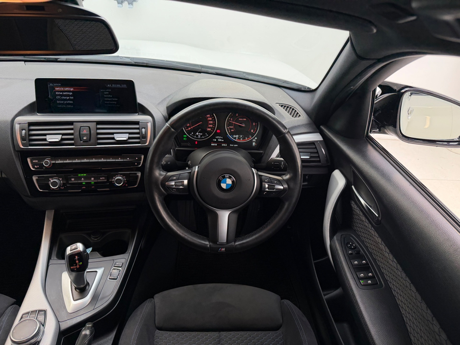 BMW 1 Series 118D 2.0 DIESEL M-SPORT PRO PLUS M-PERFORMANCE AUTOMATIC // M3 CS ALLOY PACKAGE INCLUDED // ALPINE WHITE METALLIC // LED MATRIX LIGHTING // LANE DEPARTURE ASSIST // PRO MEDIA PACK // CRUISE CONTROL — thumbnail 36