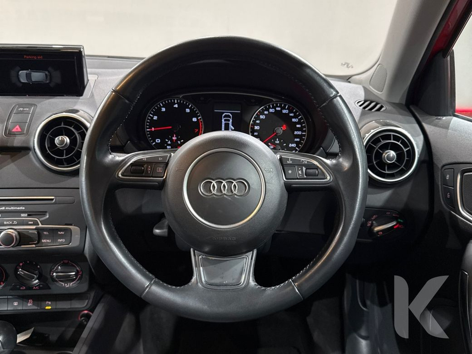Audi A1 1.0 TFSI AUTOMATIC - RED/BLACK TWO TONE - FACTORY ALLOYS - XENON HEADLIGHTS - PARKING AID - HEATING / AC CONTROLS — thumbnail 14