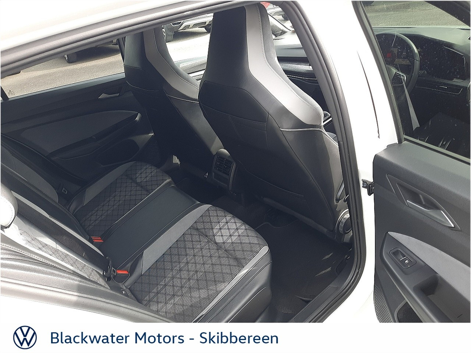 Volkswagen Golf 1.5TSI 130BHP 5DR R-LINE WITH WINTER PACK — thumbnail 7