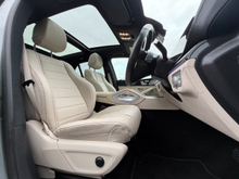 2025 Mercedes-Benz GLE Class 2L Petrol Plug-in Hybrid For Sale Images