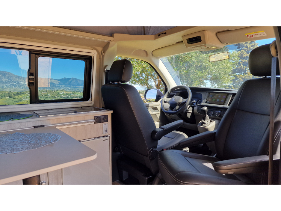 2020 Volkswagen Transporter Kombi 2L Diesel For Sale Images