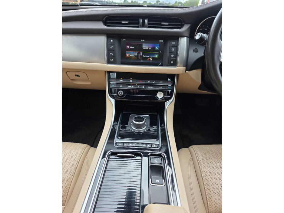 2019 Jaguar XF 2L Diesel For Sale Images