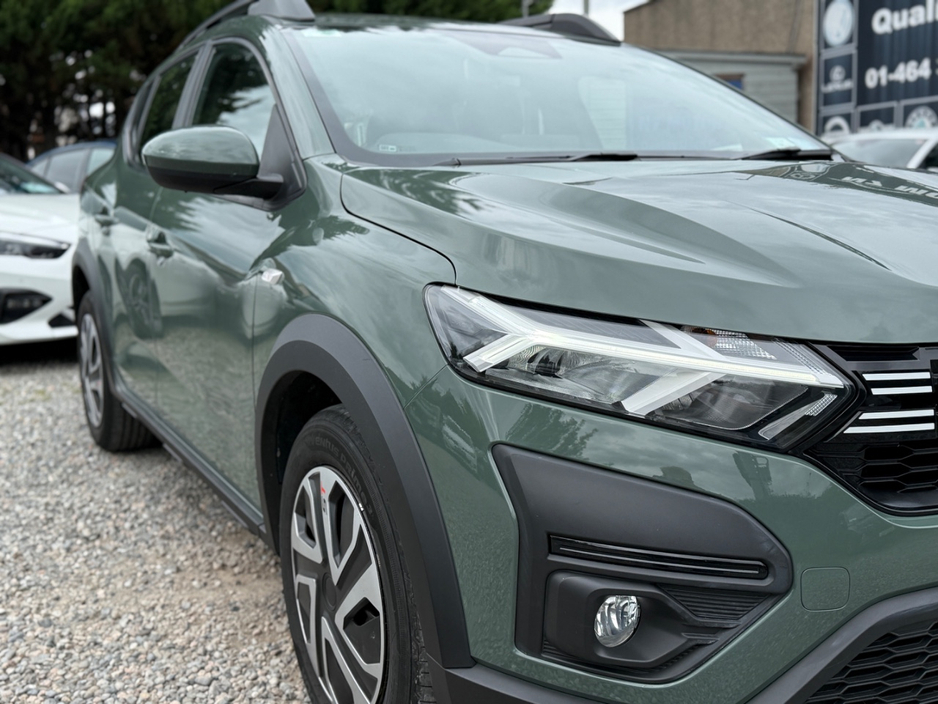 2025 Dacia Sandero Stepway 1L Petrol For Sale Images