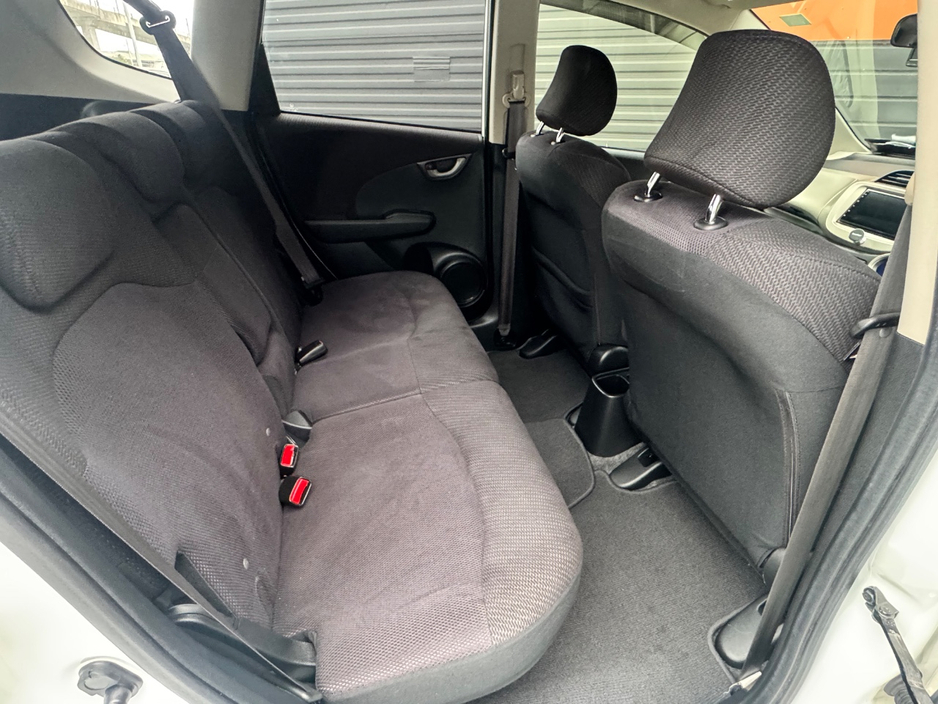 Honda Fit 1.3 HYBRID 5DR AUTO — thumbnail 12
