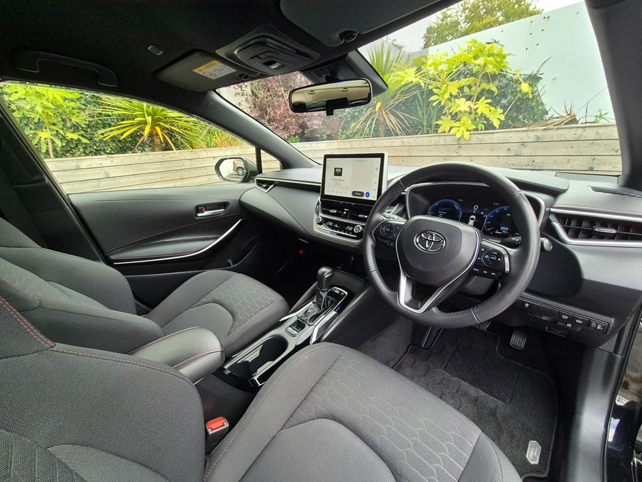 Toyota Corolla 1.8 HYBRID / SPORT SPEC / LOW MILEAGE / TAX €180 — thumbnail 15