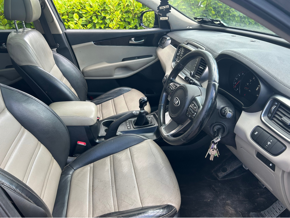 2016 Kia Sorento 2.2L Diesel For Sale Images