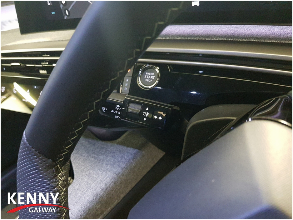 2025 Peugeot 5008 1.2L Petrol For Sale Images