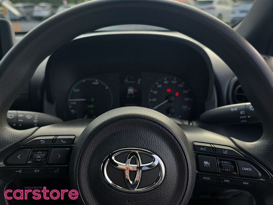 Toyota Yaris Hybrid X — thumbnail 19